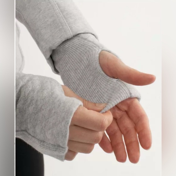 Lululemon It’s Happening Jacket - sz 4 - heathered silver spoon - Picture 3 of 11